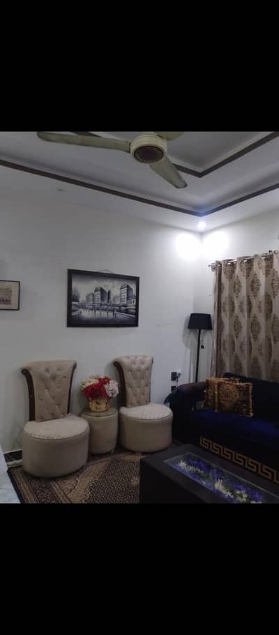 coffee chairs with round table