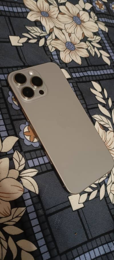 i phone 16pro max 100% Health