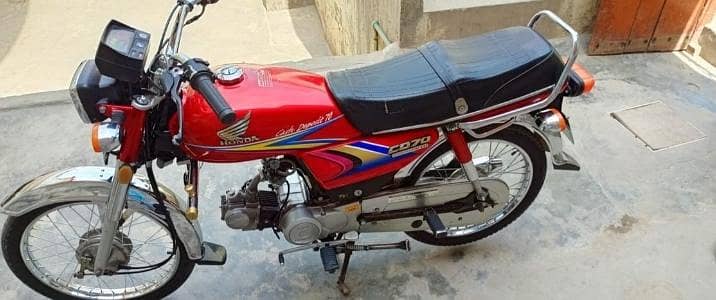 ہونڈا سی ڈی بائیک 2010