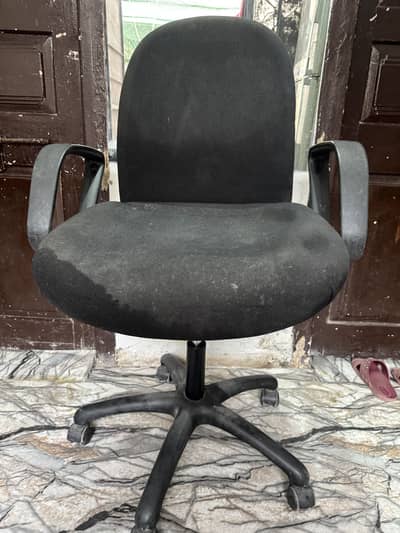 Black Rolling Office/Study Chair – Good Condition
