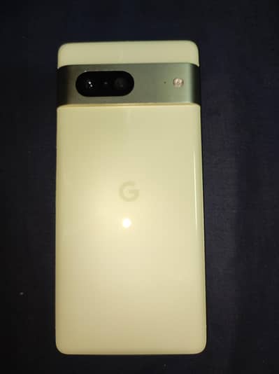 Google Pixel 7 with Original charger