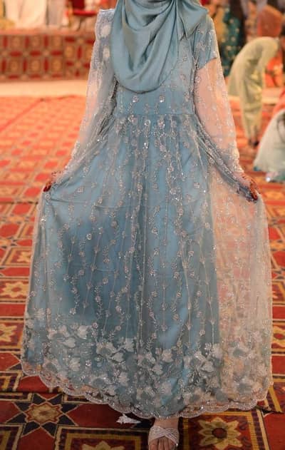 Elegant Chiffon Maxi Dress (One-Time Worn) – With Dupatta & Trouser