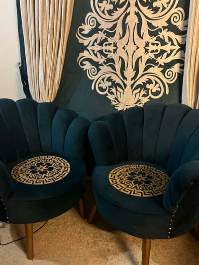 Coffee Chairs with table And Modern Settee