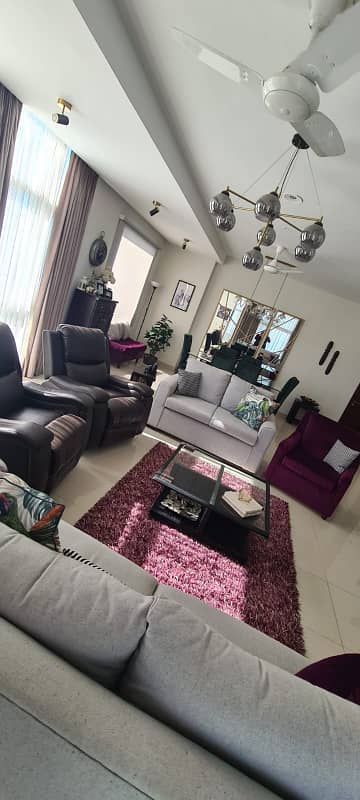 EMAAR REEF TOWER 1 SEA FACING LUXURY APARTMENT FOR RENT