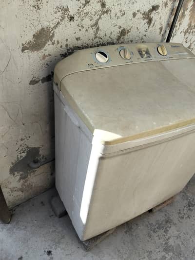 Dawlance Washing machine with Spinner
