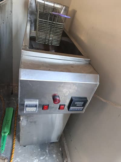 16 litter fryer 4 to 5 days use