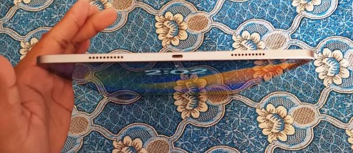 Apple iPad Pro M2 With Apple pencil