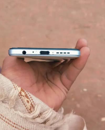 without box total genuine 8+8   128GB