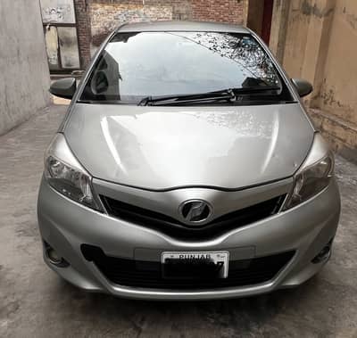 Toyota vitz 2012