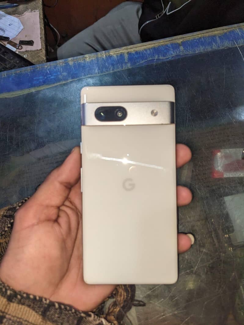 Google pixel 7 A 3