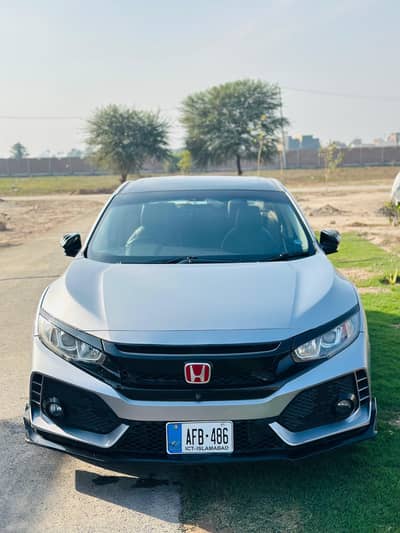 Honda Civic 1.8 i-VTEC ORIEL