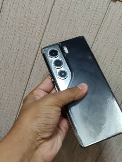 Urgent sale Camon 40 pro ( 7 month Warnty)