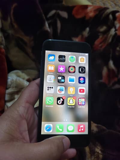 Iphone 8 Non PTA 64 Gb