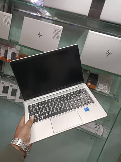 Hp C i5-11th Gen 8GB RAM 256GB SSD Best Conditions 14 inch FHD