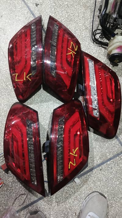 mark x 2005 lawa back lights available with fresh condition