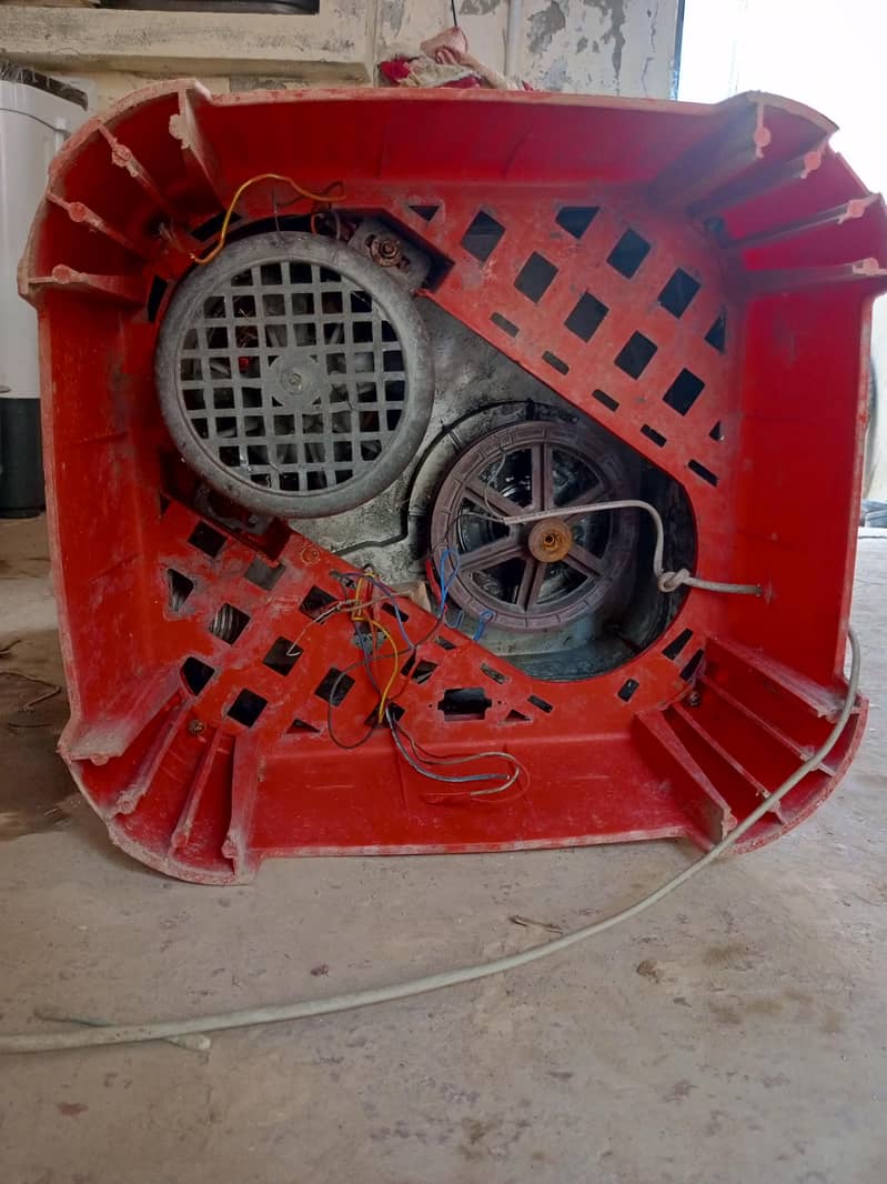 MiNi WASHiNG MACHiNE 1