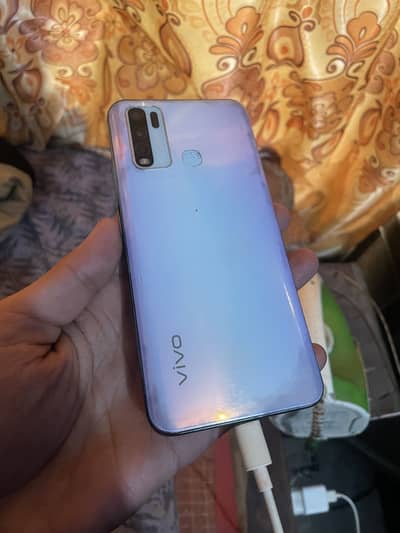 Panal kharab ha abki okay ha phone 2000 ka panal ha