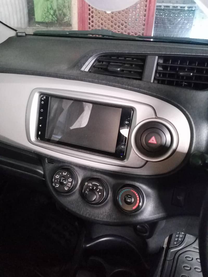 Vitz Car Automatic 13