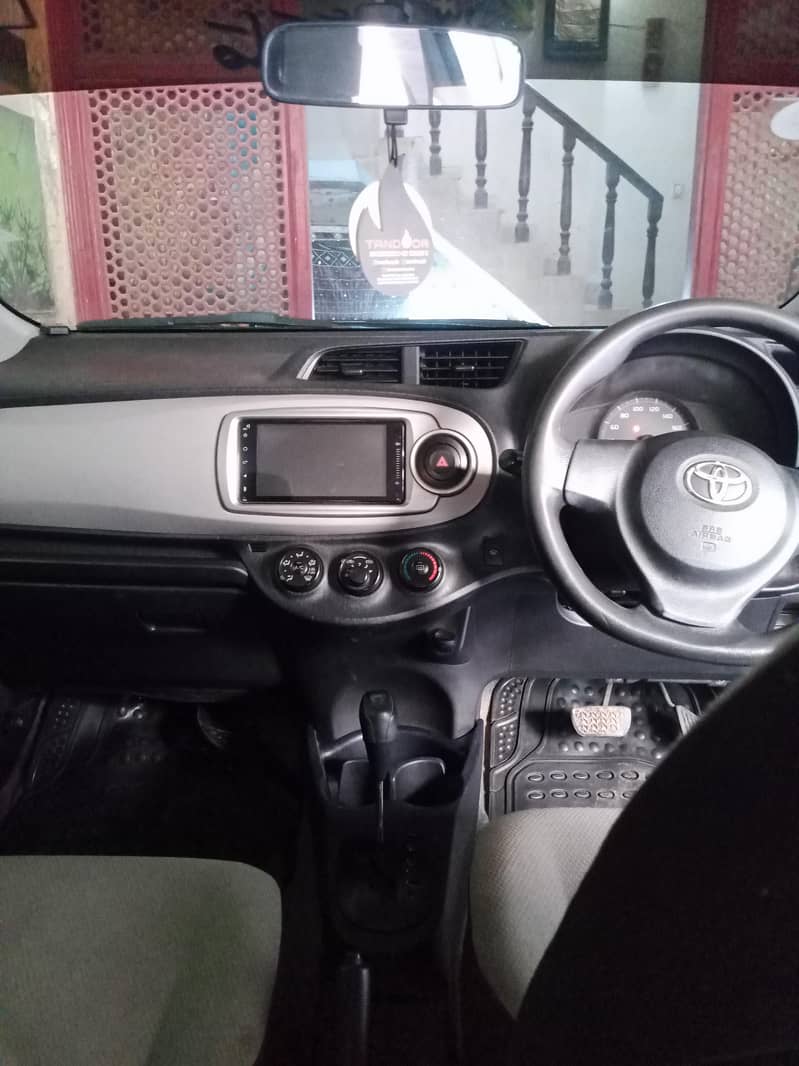 Vitz Car Automatic 14