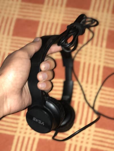 Headphoes 7pieces avilible