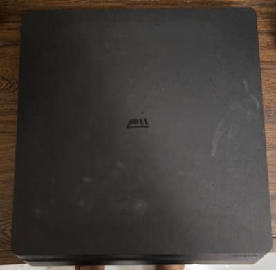 PS4 slim used in great working condition