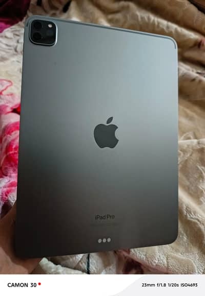 iPad Pro M2 128gb with gift