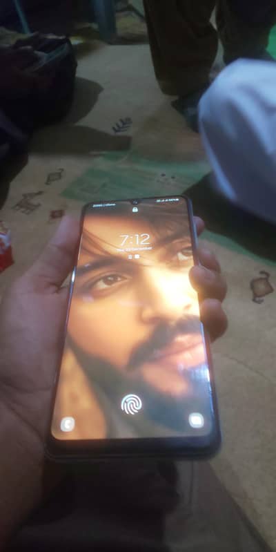 Samsung A31 4+128   10 by 10 kola nhi ha