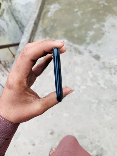 iphone se 3rd generation brend new 10/10 condition