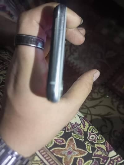 iphone xs 64 gb urgent for sale