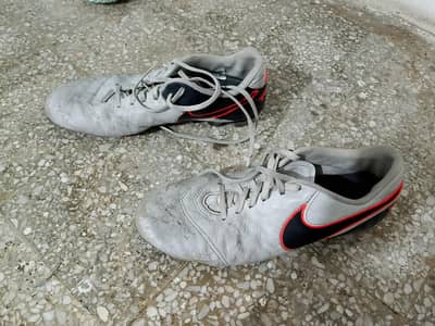Nike Tiempo Football shoes UK9