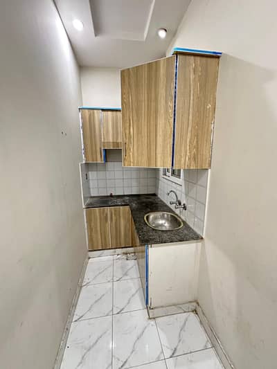 1.5 Marla Upper Portion Available For Rent (New Iqbal Park)