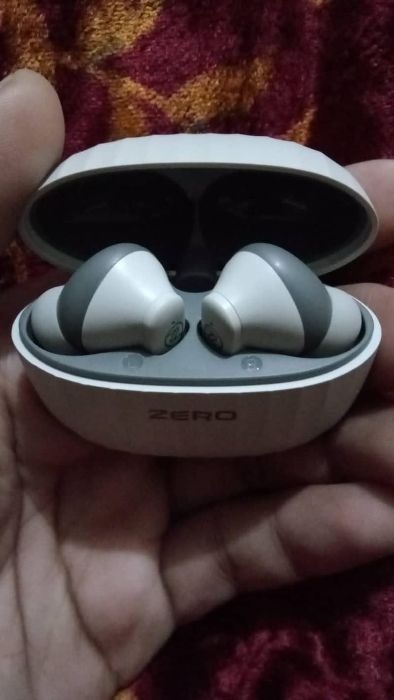 zero earbods 4