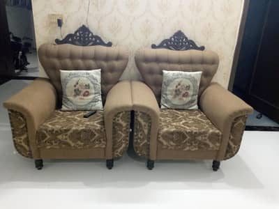 7seatr sofa with crown 10/9 condition