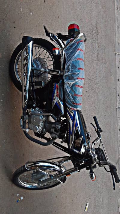 Honda CG 125 2025/unregistered applied for/contact: 03332344572