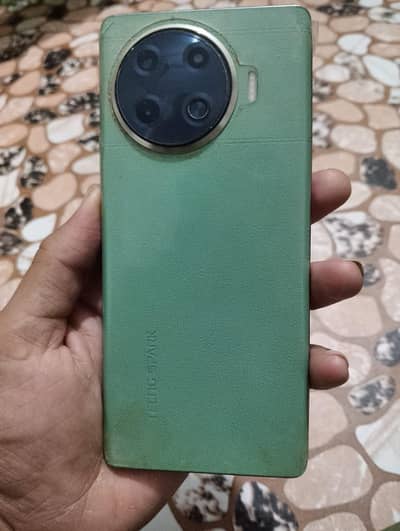 8 /256 techno spark 20 pro plus