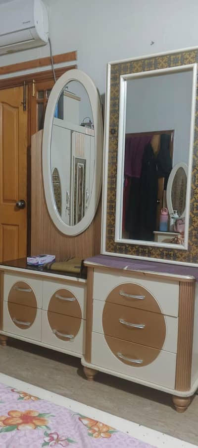 wardbaord, Dessing Table, Dressing Table