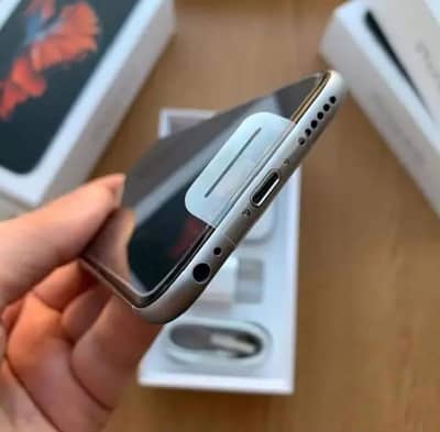 iphone 6 plus 128 GB with box my WhatsApp number 03477298721