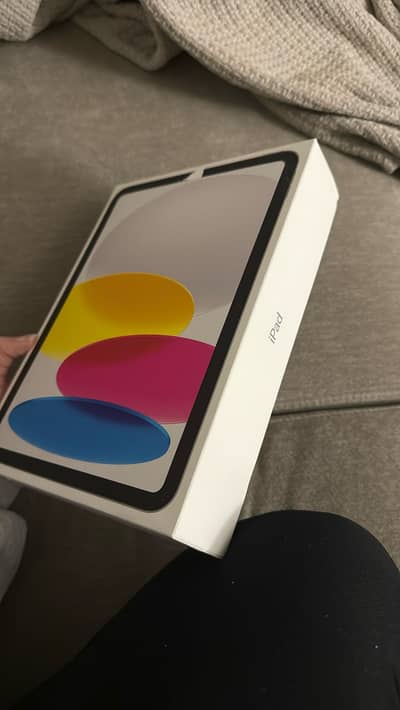 IPAD 11 (128GB SILVER A16 )SEALED NEW