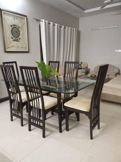 sheesham wood 6 seater dining table. . . excellent condition