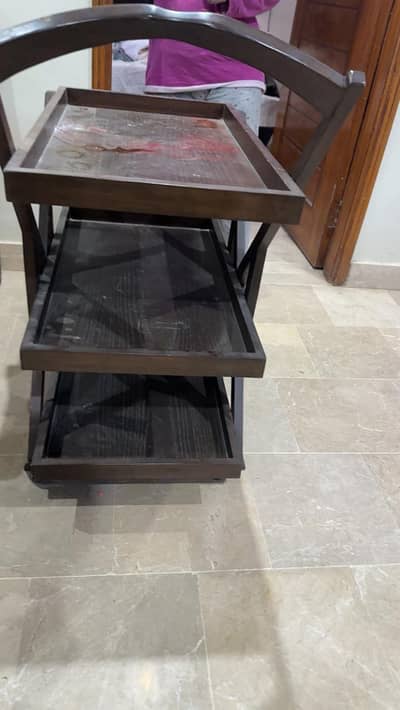 I am selling tea trolley