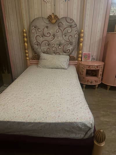 Bed for sale k