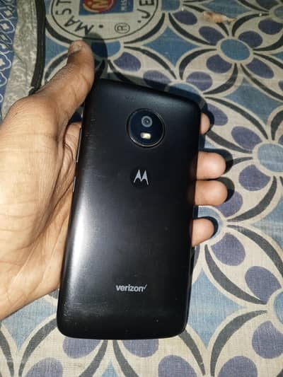 moto e4