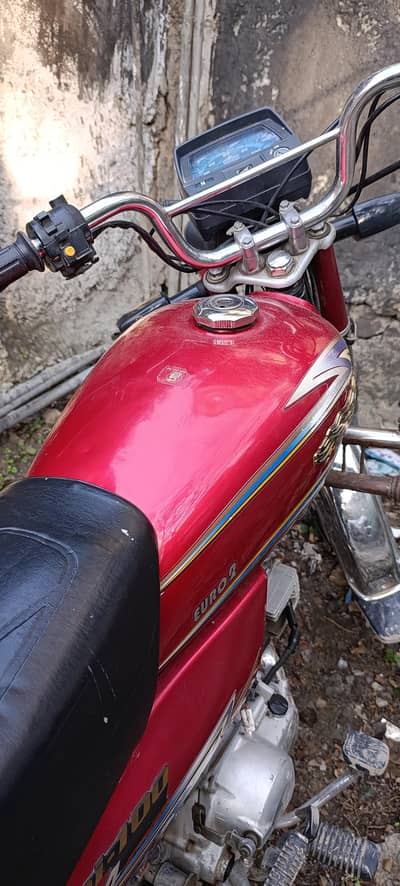 Yamaha 100 in Genuine Condition