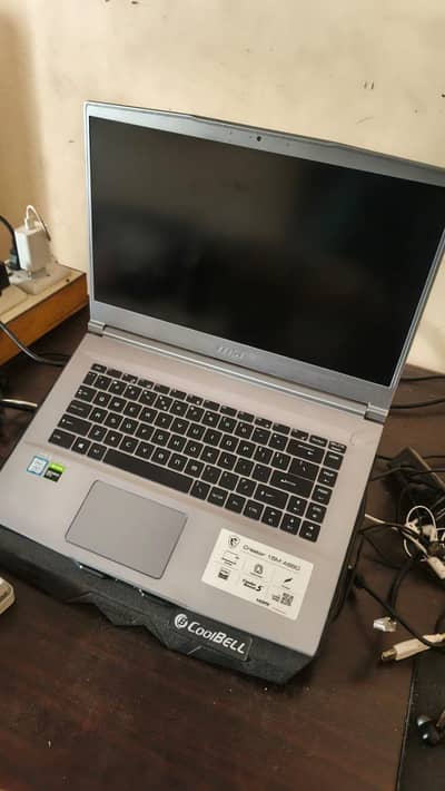 Msi creator 15 m A9SD X GTX 1660 ti 6 gb, 120 hertz display