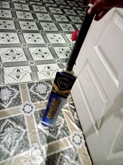 THE BOSS(TM) cricket bat