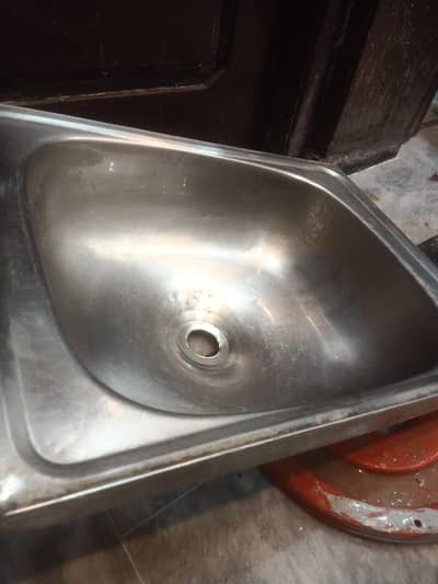 pure steenlessteel sink in good condition stander size