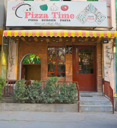 Need a waiter for fastfood