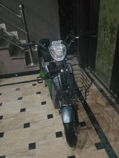 Scooty + cycle