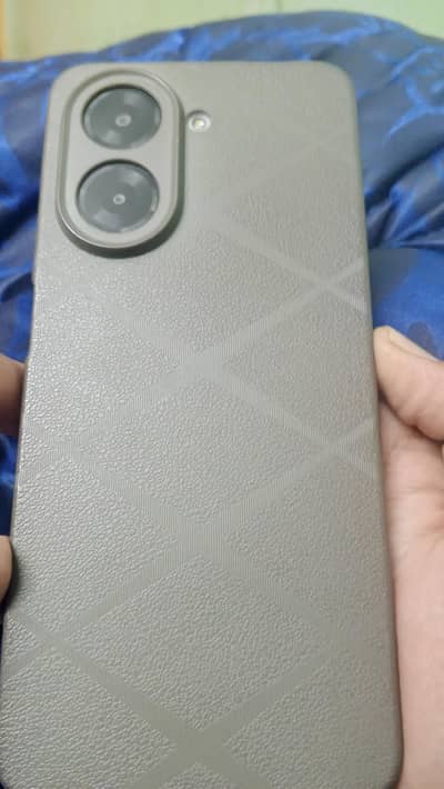 I am selling my phone 4 64 ha 5000 mh better brand new