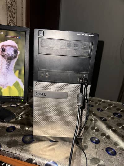 Dell i5 4th Generation 3.3 GHz with 14 Inch Dell LCD